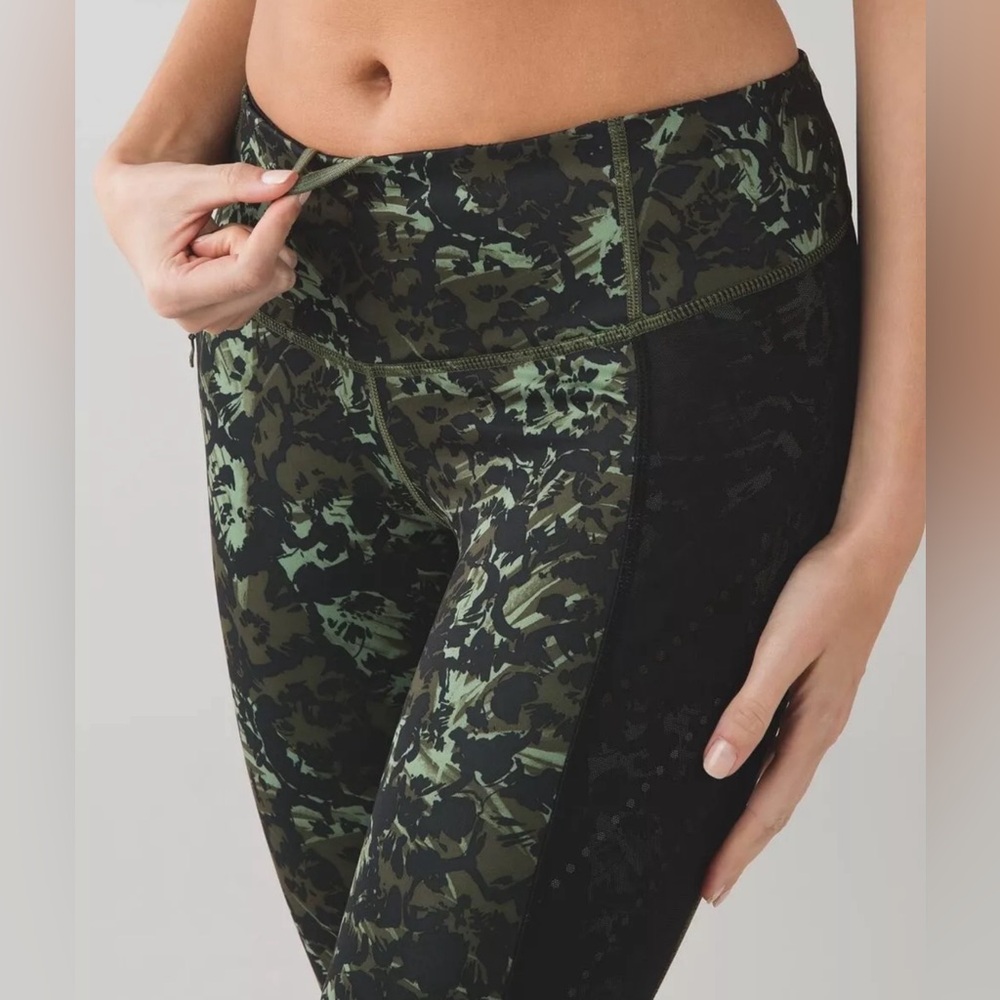 Lululemon Stop at Nothing Crops Full-On Luxtreme Leggings Pants Sz: 6 Camo Green